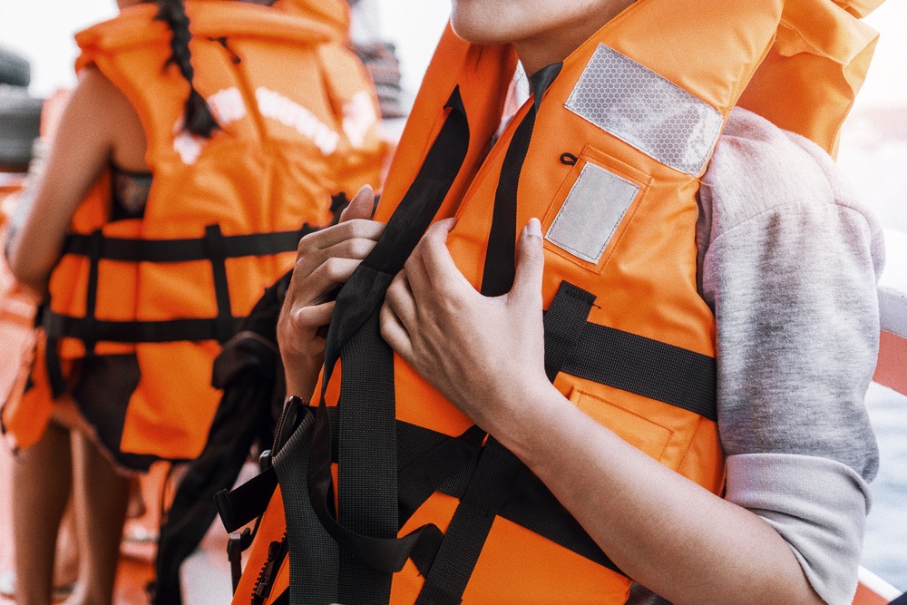 廃棄される布やペットボトルから作られる救命胴衣「ボット・ライフジャケット」