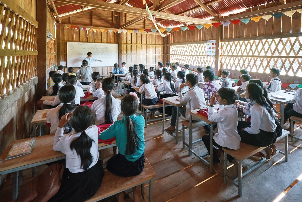 学費は「ごみ」で支払うカンボジアの学校 「ココナッツスクール」