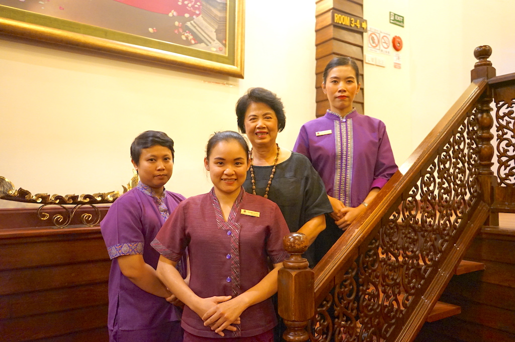 元受刑者の女性たちが働くマッサージ店「Lila Thai Massage」