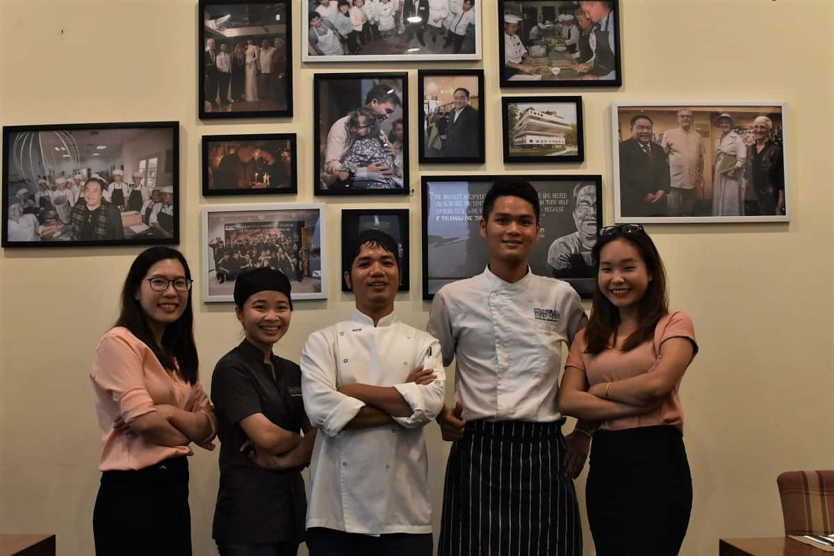 無償で職業訓練を行い、若者に雇用を提供するベトナムのレストラン「KOTO」